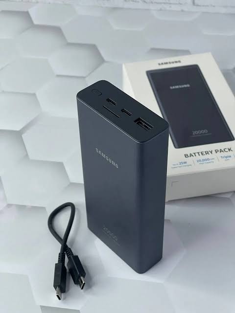 پاوربانک سامسونگ مدل EB-P5300 ظرفیت 20000 میلی آمپر ساعت