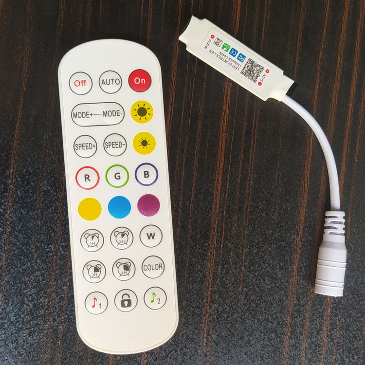 ریموت کنترل RGB آدامسی موزیکال 6 آمپر Rgb musical 6 amper rgb