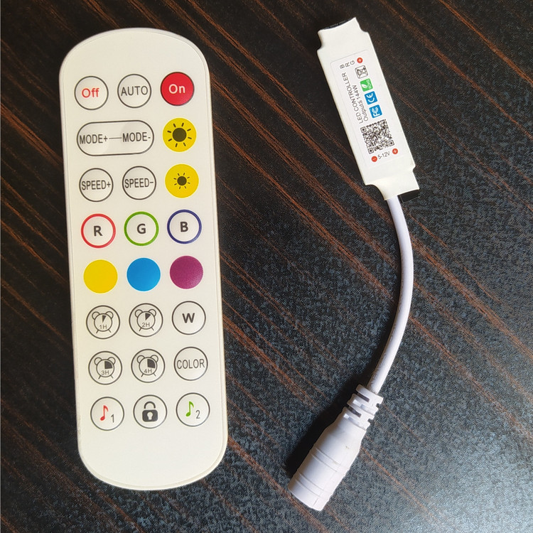ریموت کنترل RGB آدامسی موزیکال 6 آمپر Rgb musical 6 amper rgb