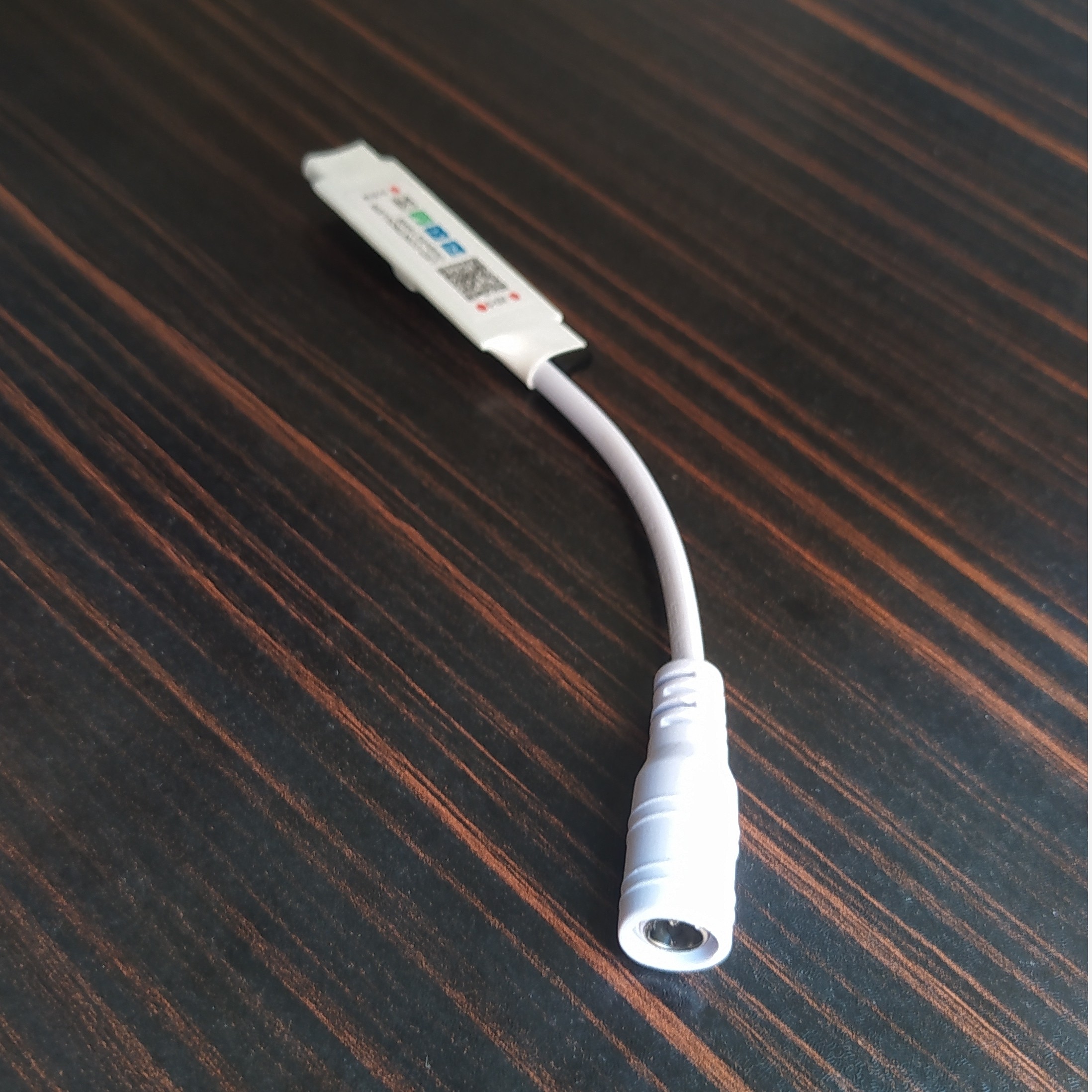 ریموت کنترل RGB آدامسی موزیکال 6 آمپر Rgb musical 6 amper rgb